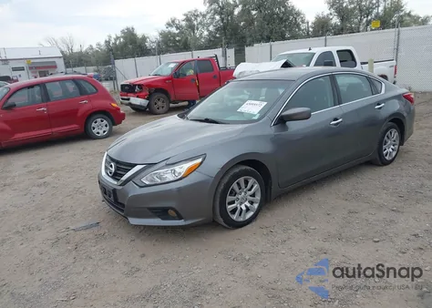 2017 Nissan Altima 2.5/2.5 S/2.5 Sl/2.5 Sr/2.5 Sv из США, поврежденный, VIN 1N4AL3AP5HN350317